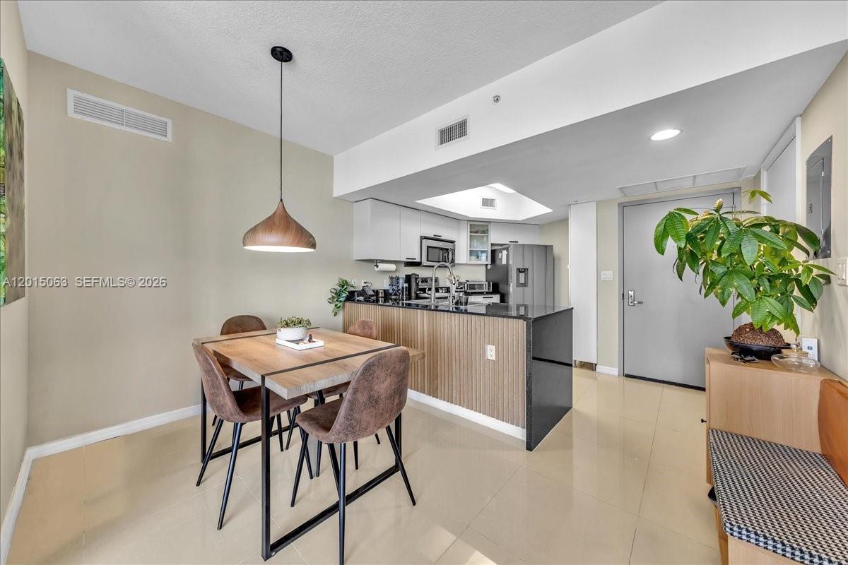 OPERA TOWER CONDO - Residential