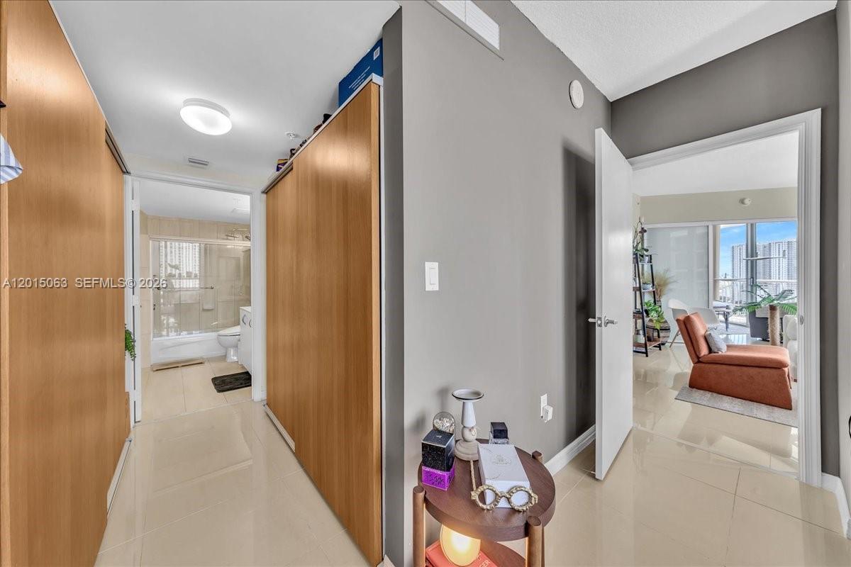 OPERA TOWER CONDO - Residential