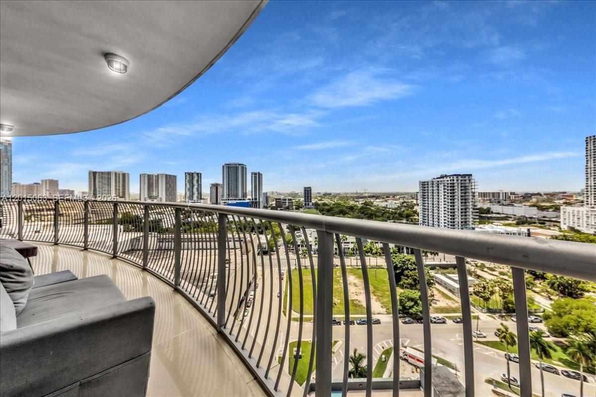 OPERA TOWER CONDO - Residential