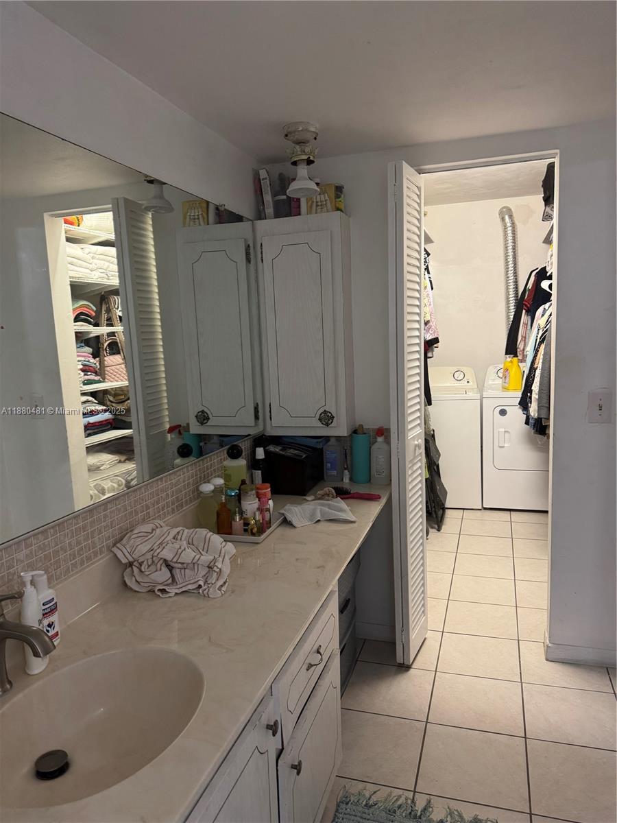 PALM ROYAL APTS INC CONDO - Residential