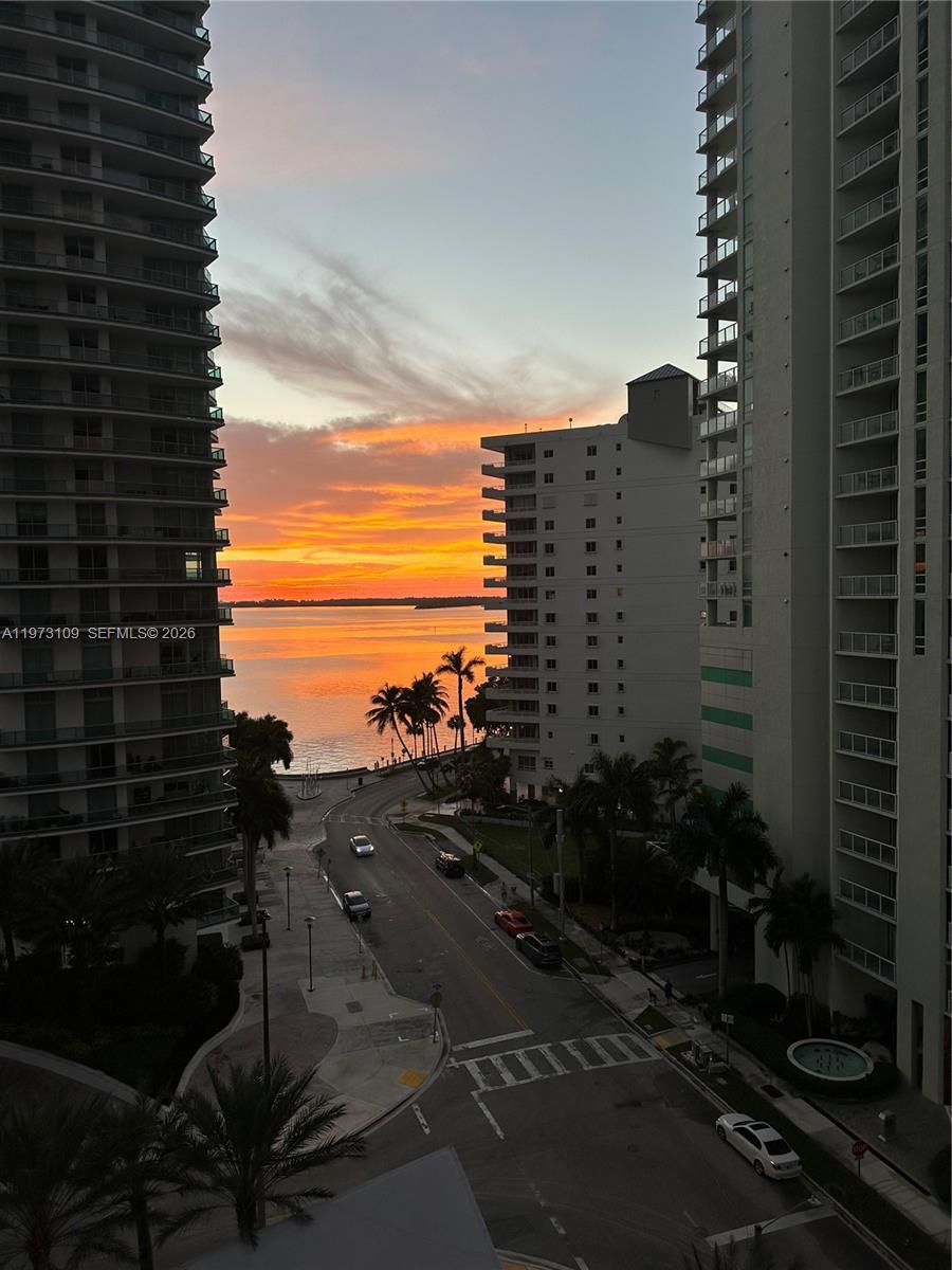 BRICKELLHOUSE CONDO - Residential