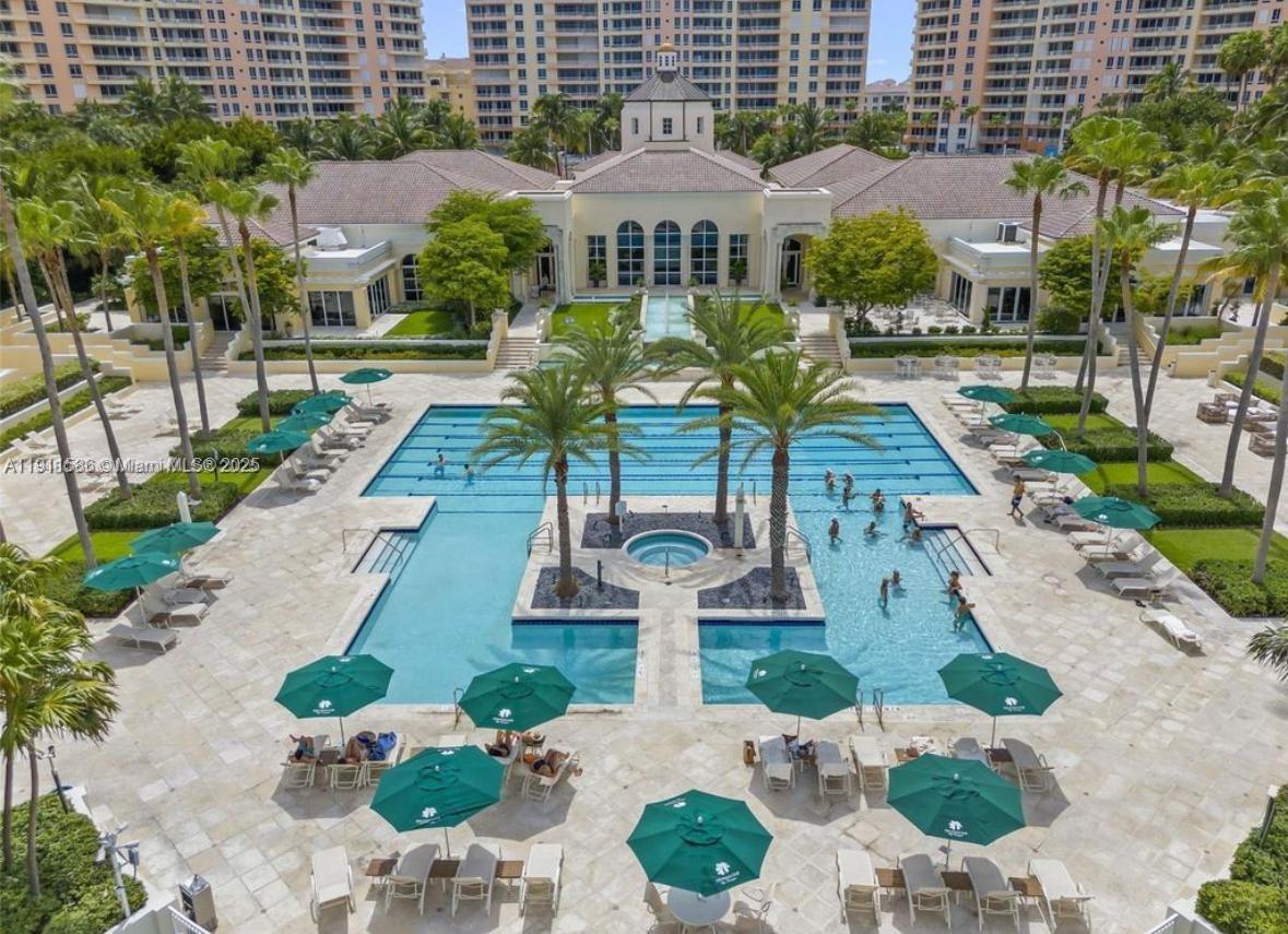 CLUB TOWER THREE CONDO - Residential