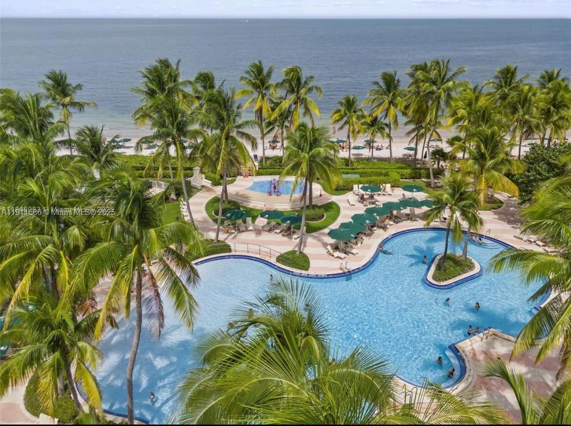 CLUB TOWER THREE CONDO - Residential