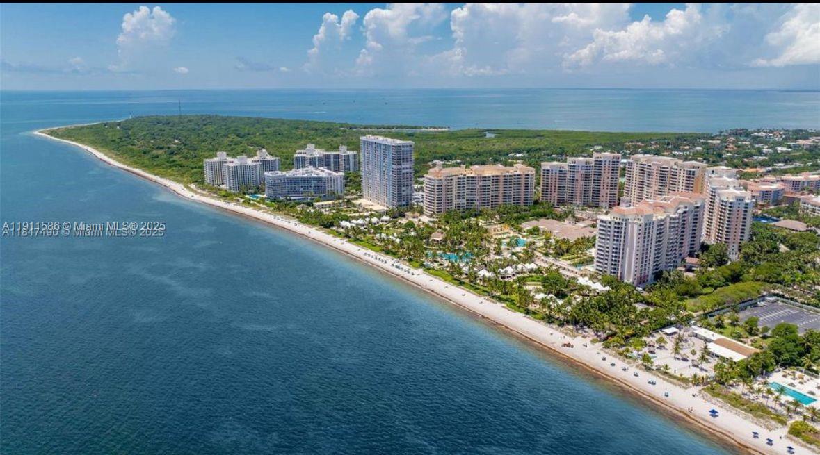 CLUB TOWER THREE CONDO - Residential