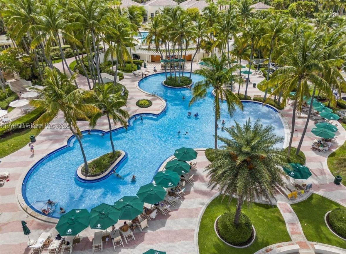 CLUB TOWER THREE CONDO - Residential