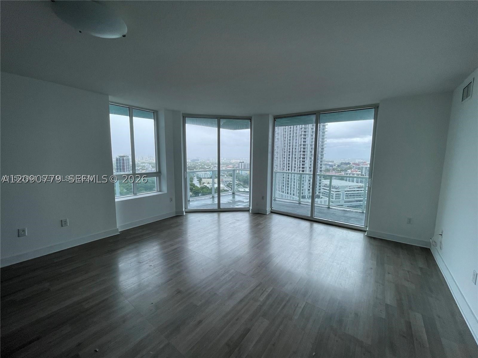1900 N Bayshore Dr 2318
