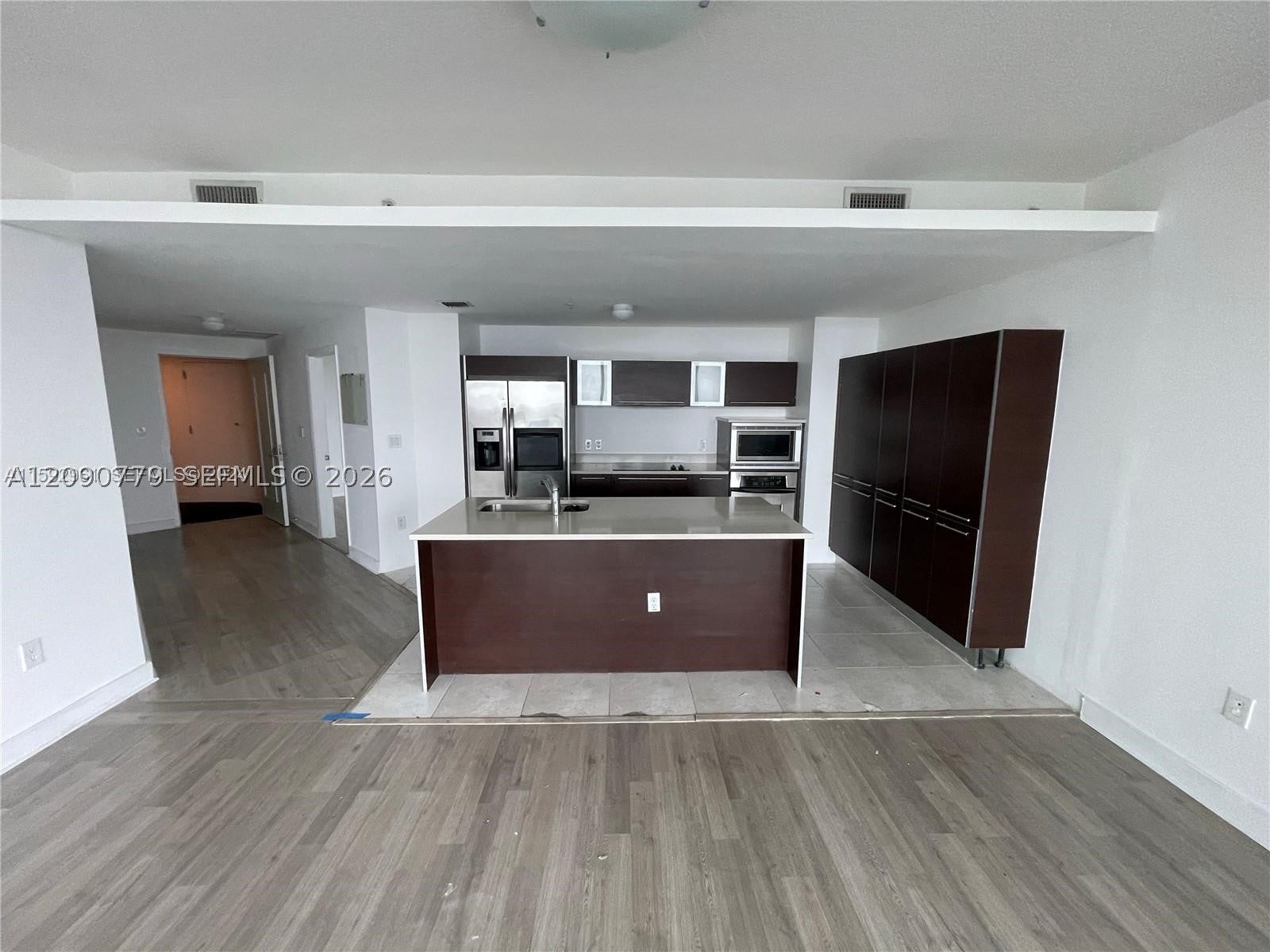 1900 N Bayshore Dr 2318
