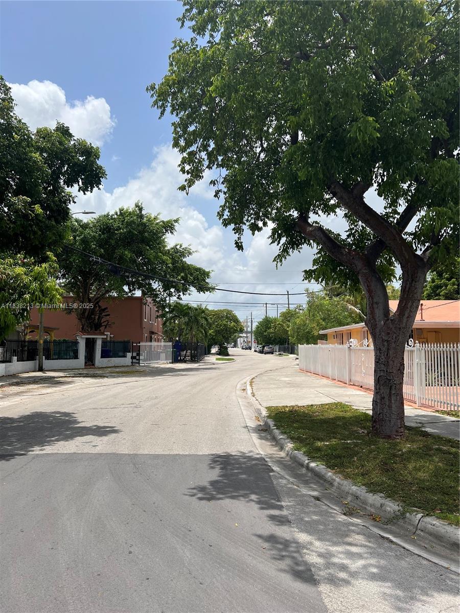 1101 NW 25th St