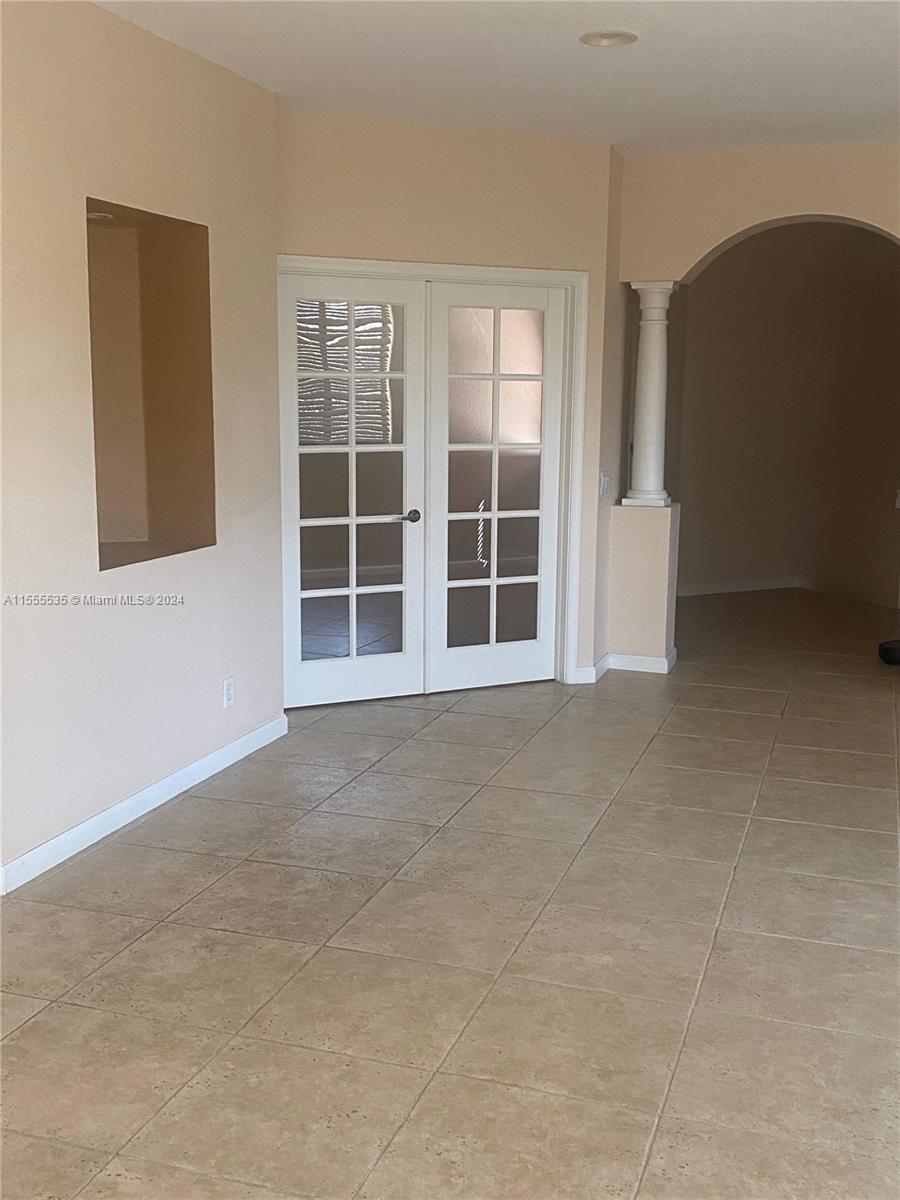 LEGENDS AT WESTON HILLS - Residential Lease