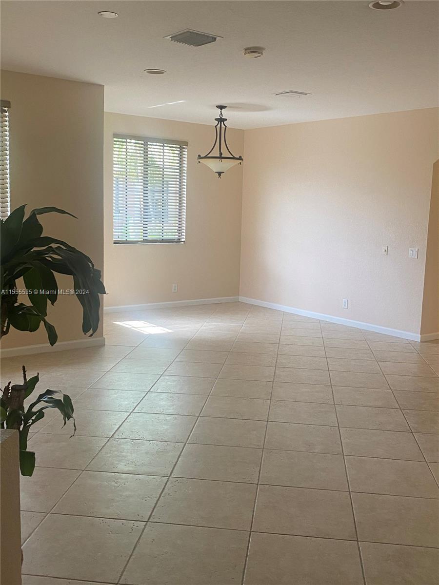 LEGENDS AT WESTON HILLS - Residential Lease