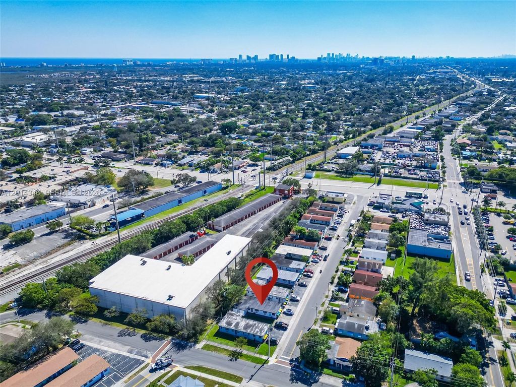 Photo of 105 SW 5th Ct #2, Dania Beach, FL 33004 (MLS # A12014346)