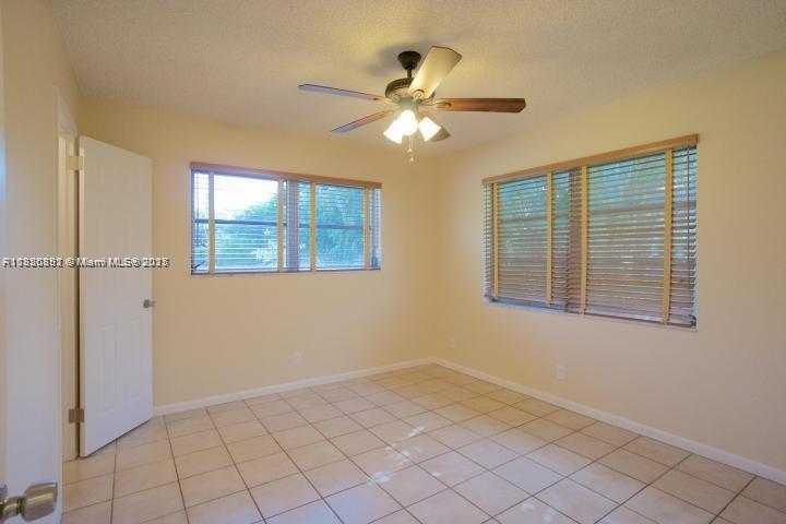 PGA NATIONAL GOLF CLUB ES - Residential Lease