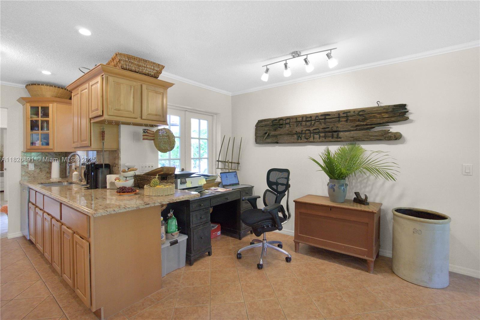 PGA NATIONAL GOLF CLUB ES - Residential Lease