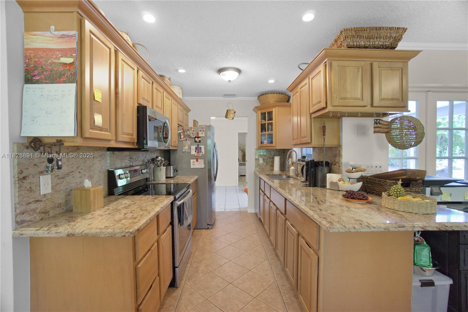 PGA NATIONAL GOLF CLUB ES - Residential Lease