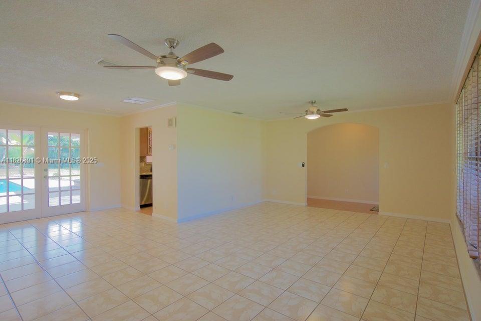 PGA NATIONAL GOLF CLUB ES - Residential Lease