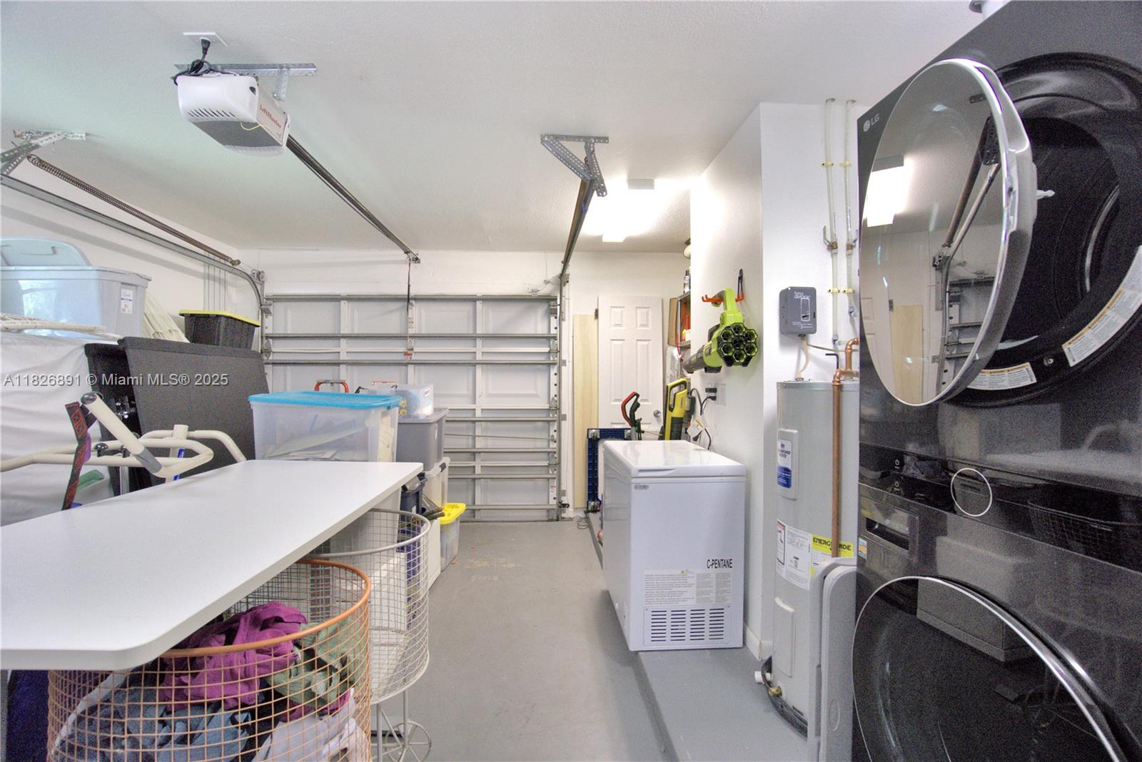 PGA NATIONAL GOLF CLUB ES - Residential Lease