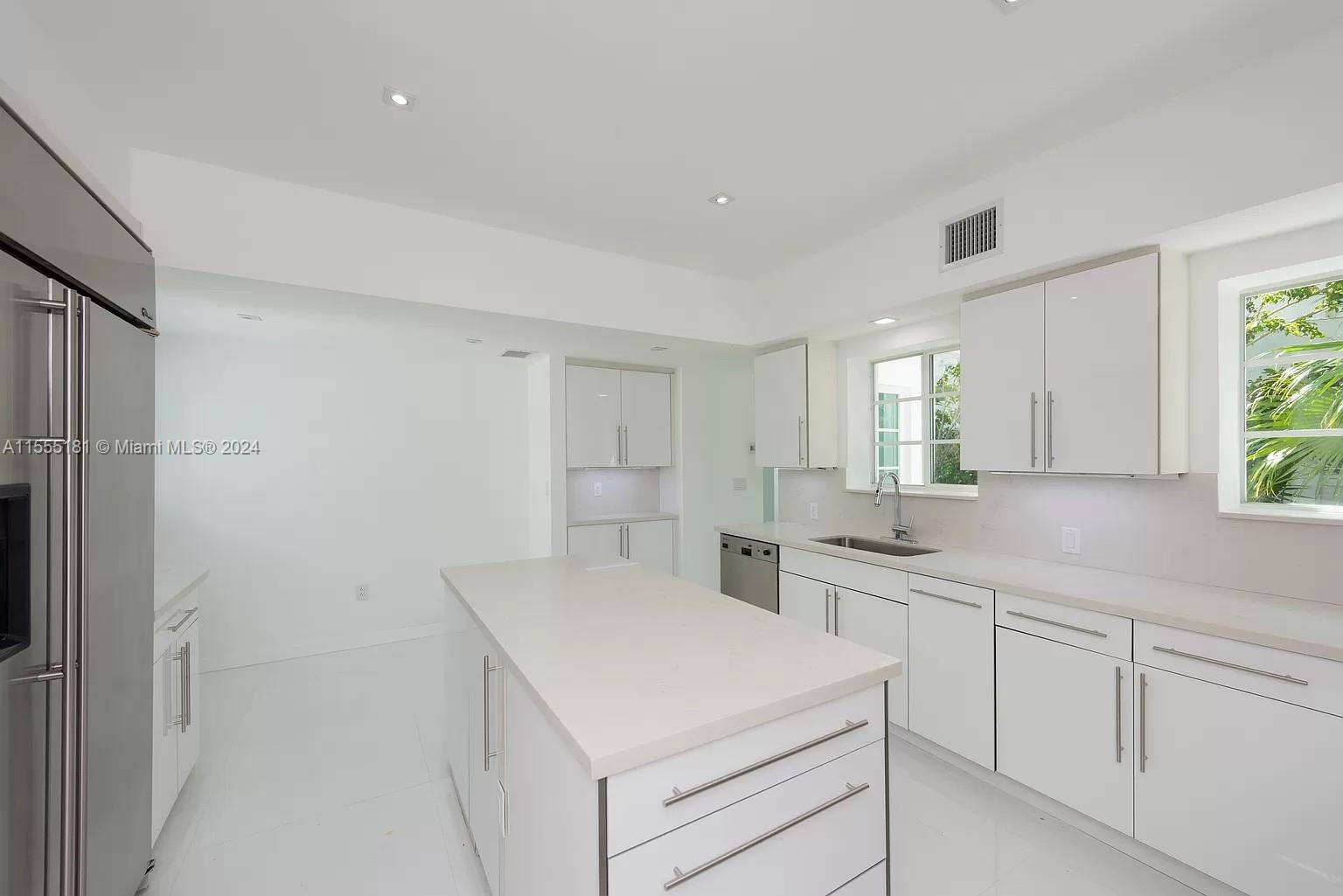 SUNSET ISLANDS-ISLAND NO - Residential Lease