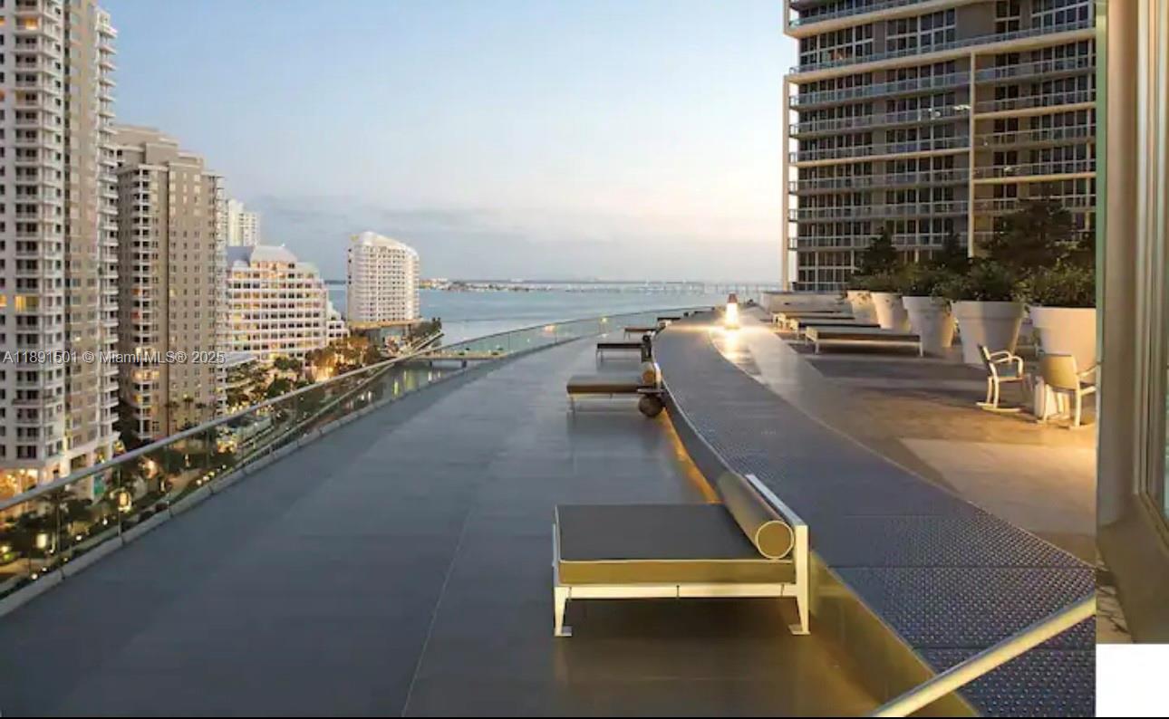 ICON BRICKELL NO TWO - Residential