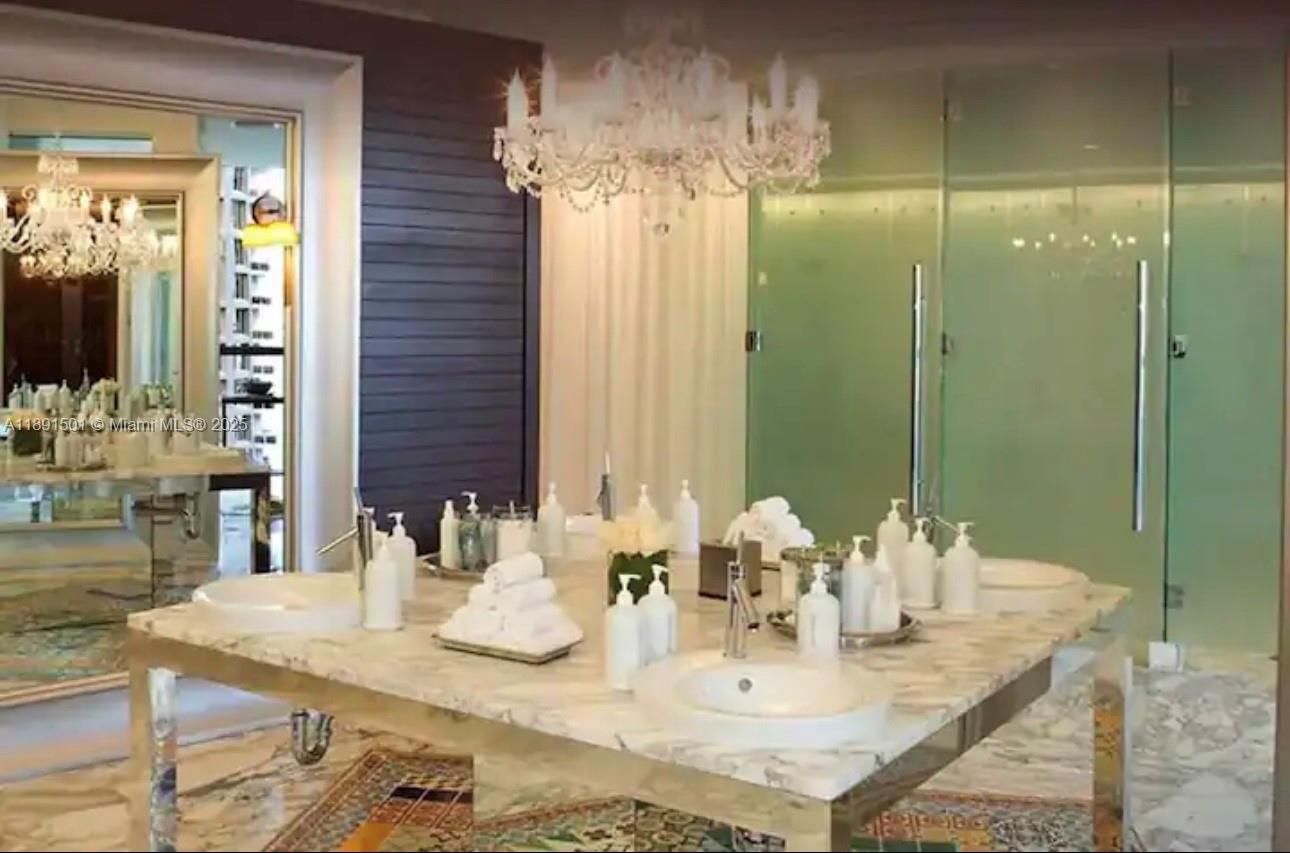 ICON BRICKELL NO TWO - Residential