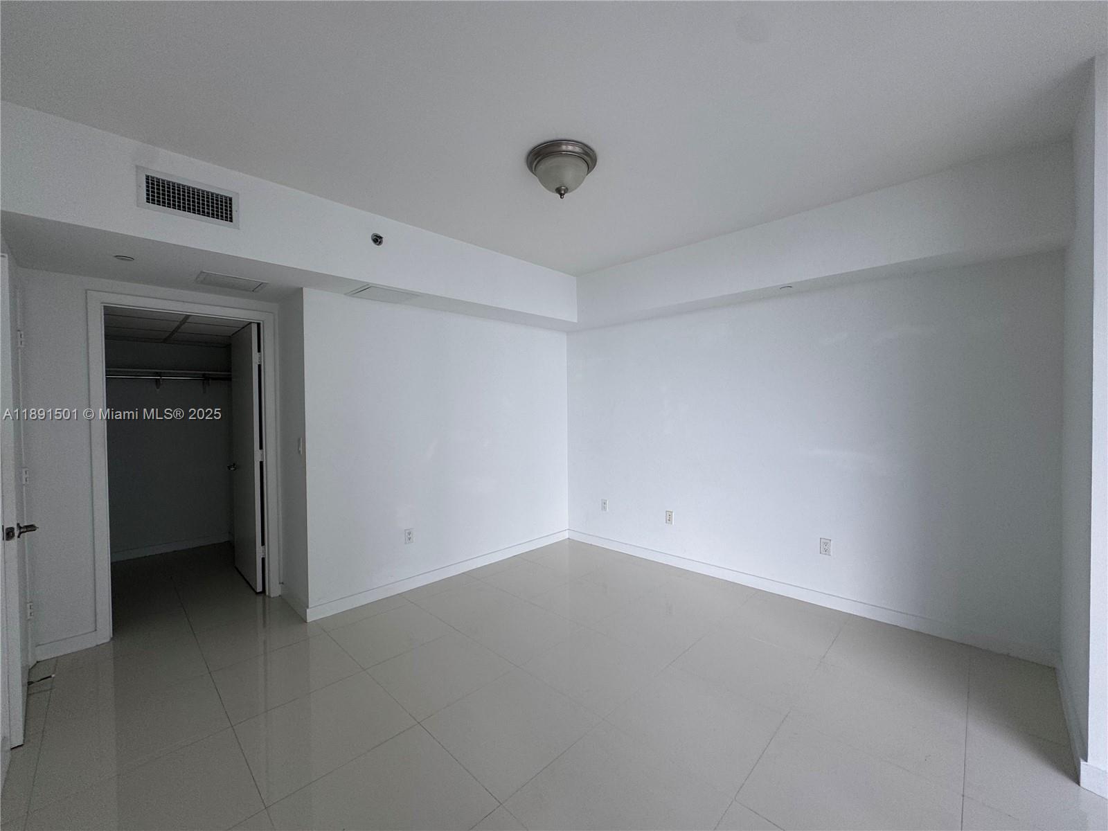 ICON BRICKELL NO TWO - Residential