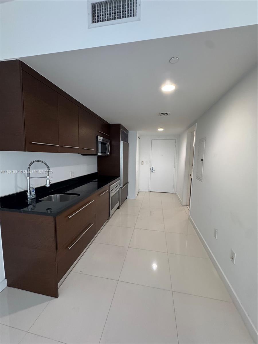 ICON BRICKELL NO TWO - Residential