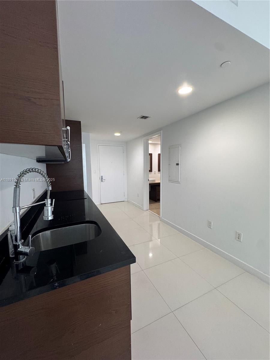 ICON BRICKELL NO TWO - Residential