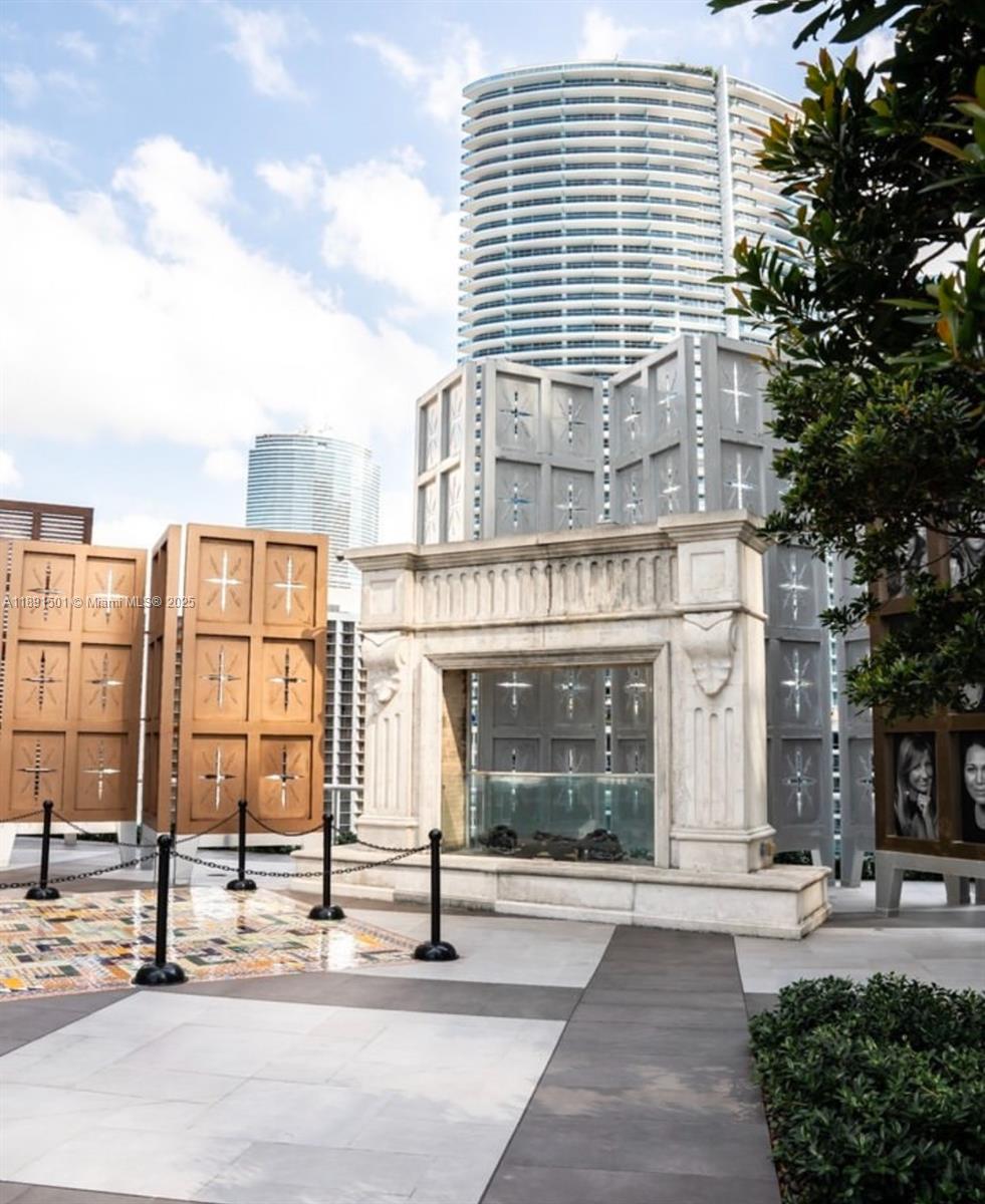 ICON BRICKELL NO TWO - Residential