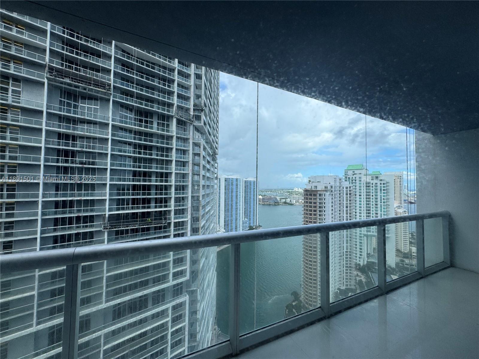 ICON BRICKELL NO TWO - Residential
