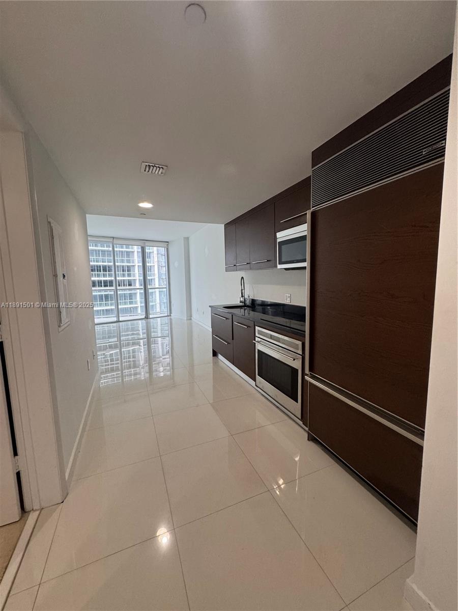 ICON BRICKELL NO TWO - Residential