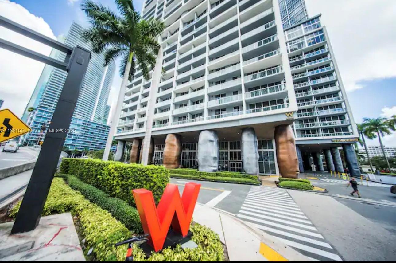 495 Brickell Ave 3706