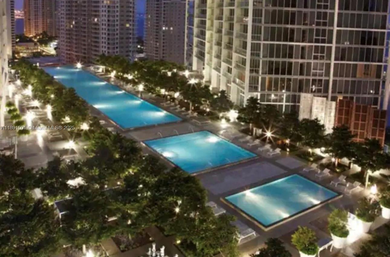 495 Brickell Ave 3706