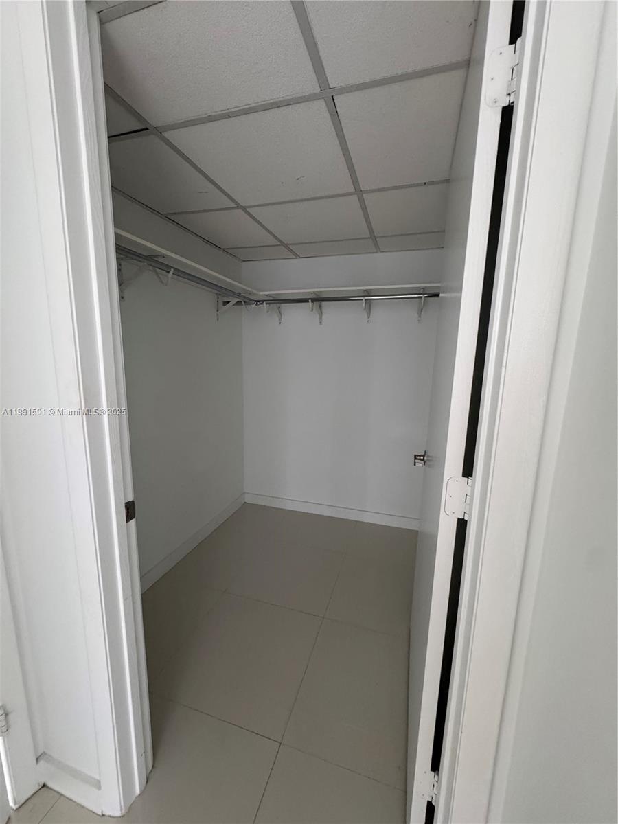 ICON BRICKELL NO TWO - Residential