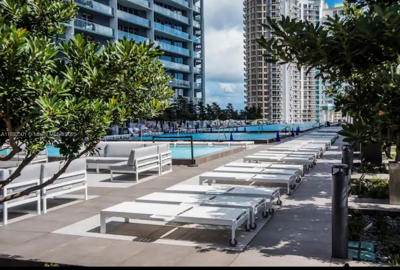 ICON BRICKELL NO TWO - Residential