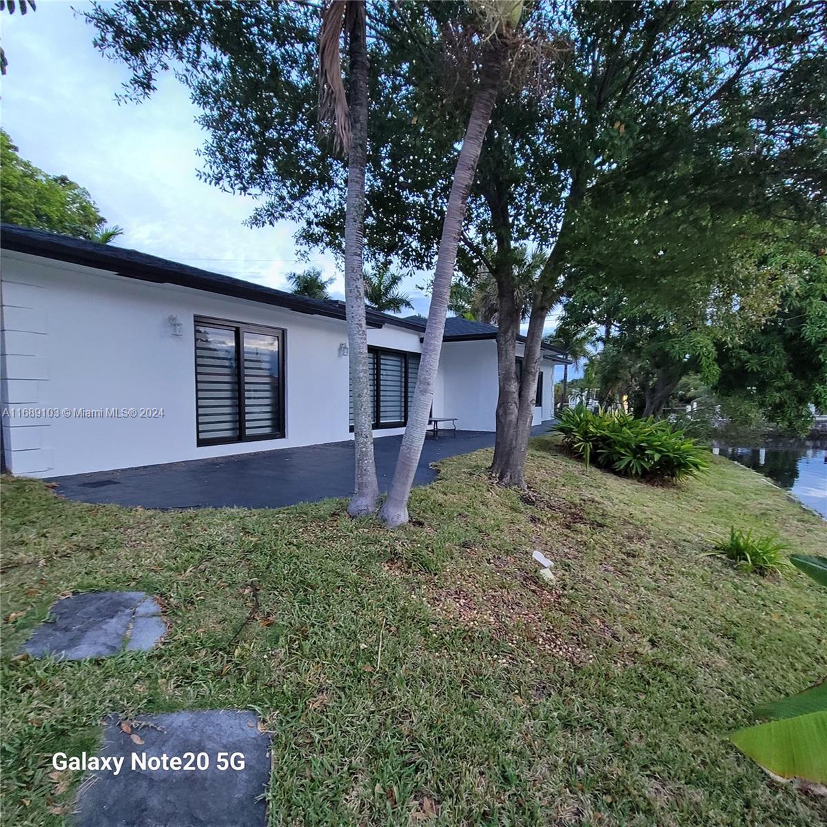 JENADA ISLE - Residential