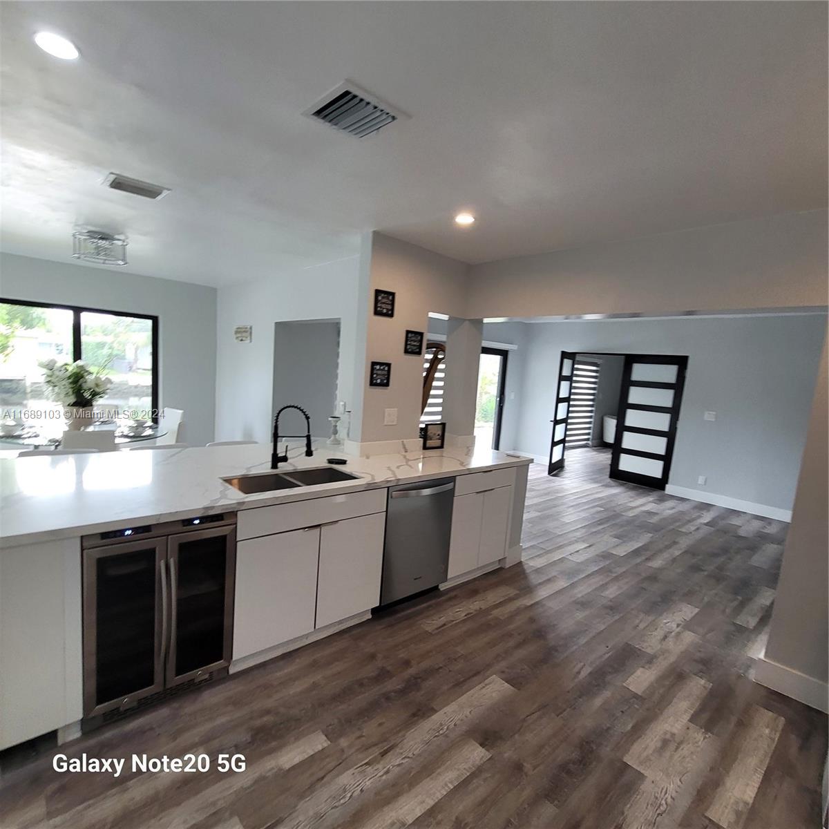 JENADA ISLE - Residential