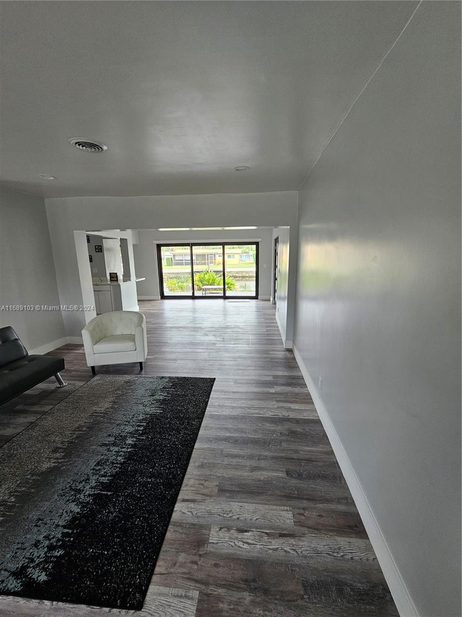 JENADA ISLE - Residential