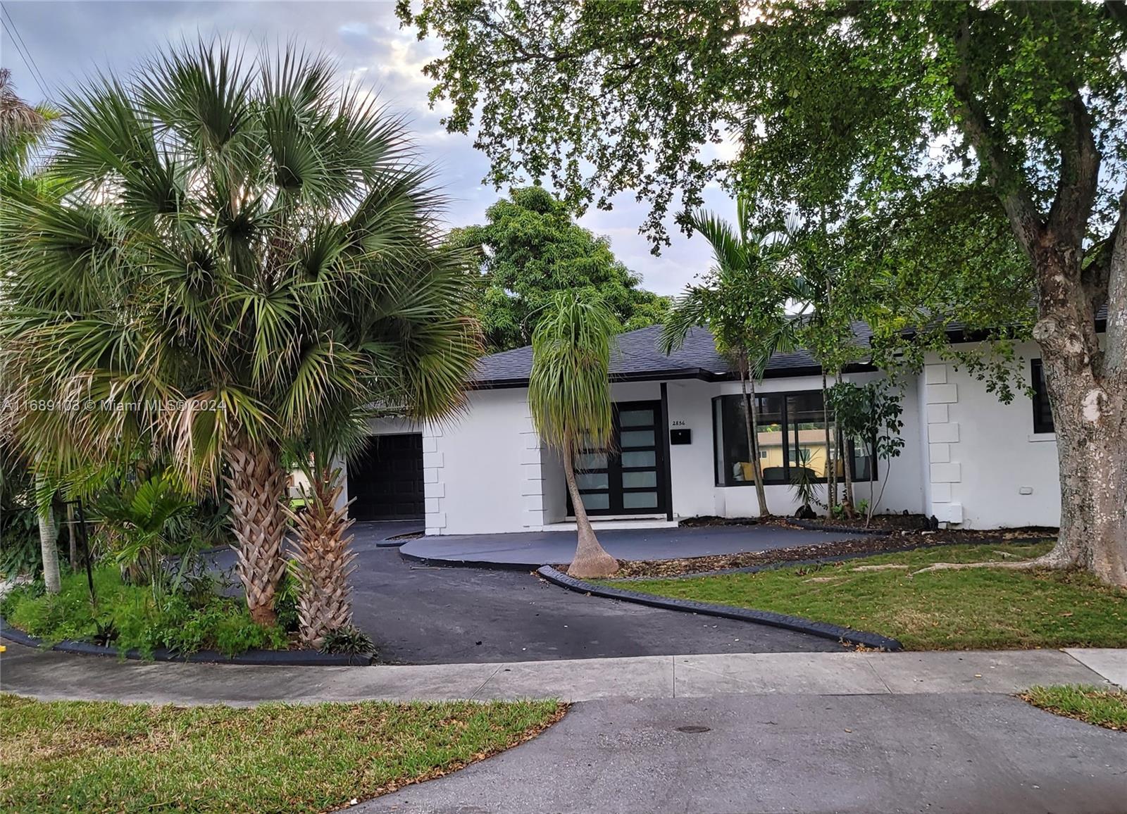 JENADA ISLE - Residential