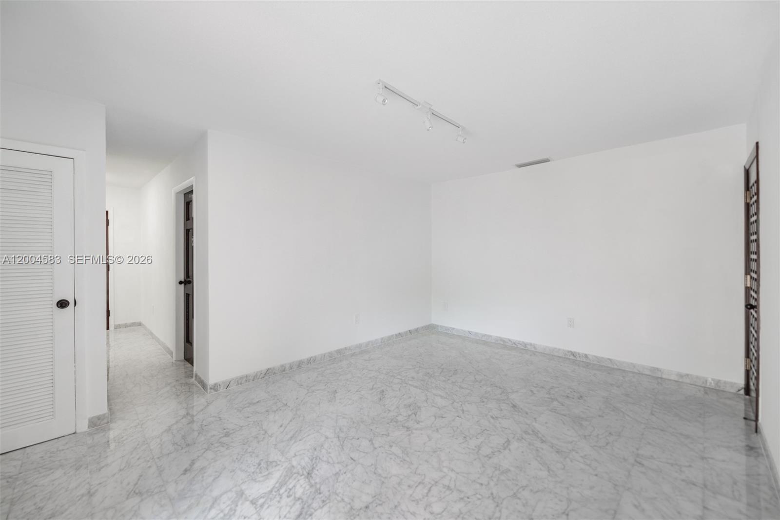 CORAL GABLES GRANADA SEC - Residential