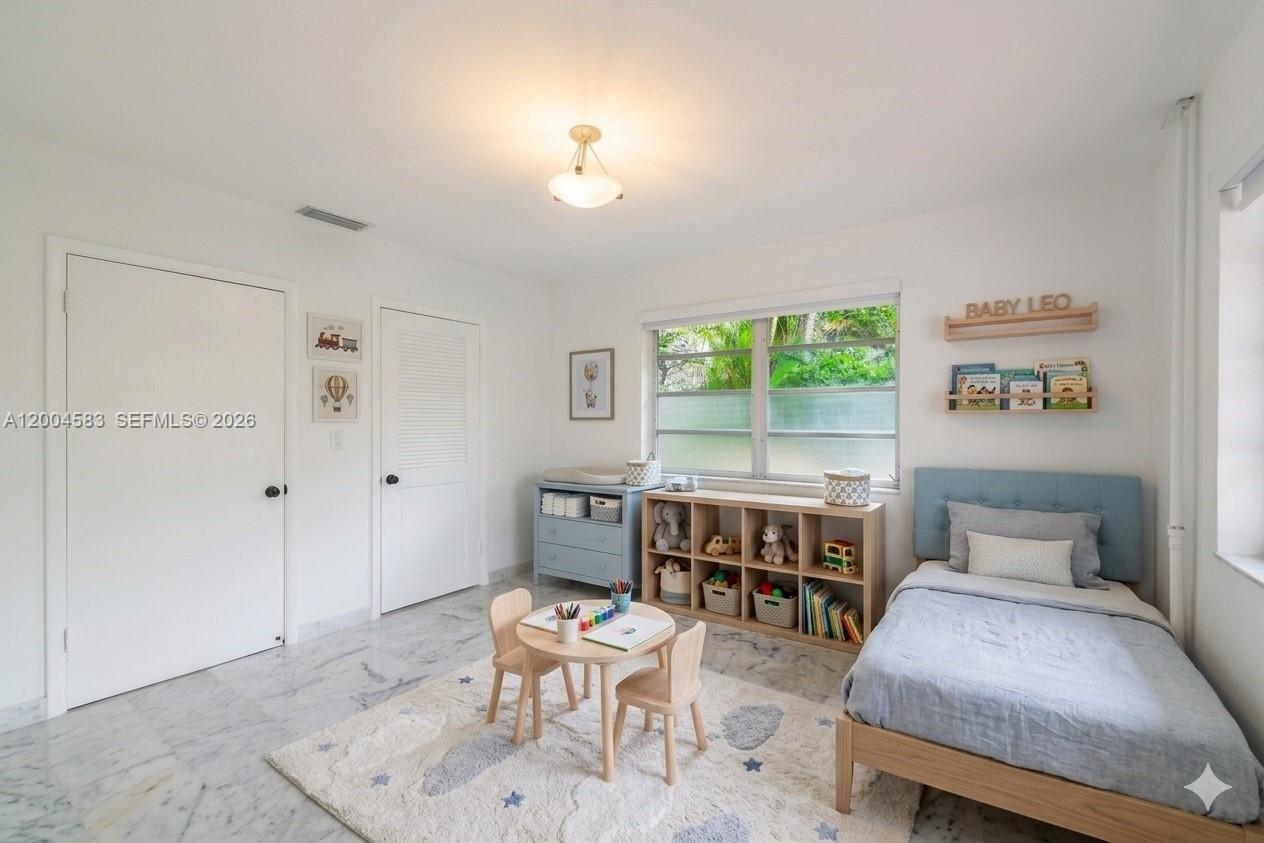 CORAL GABLES GRANADA SEC - Residential