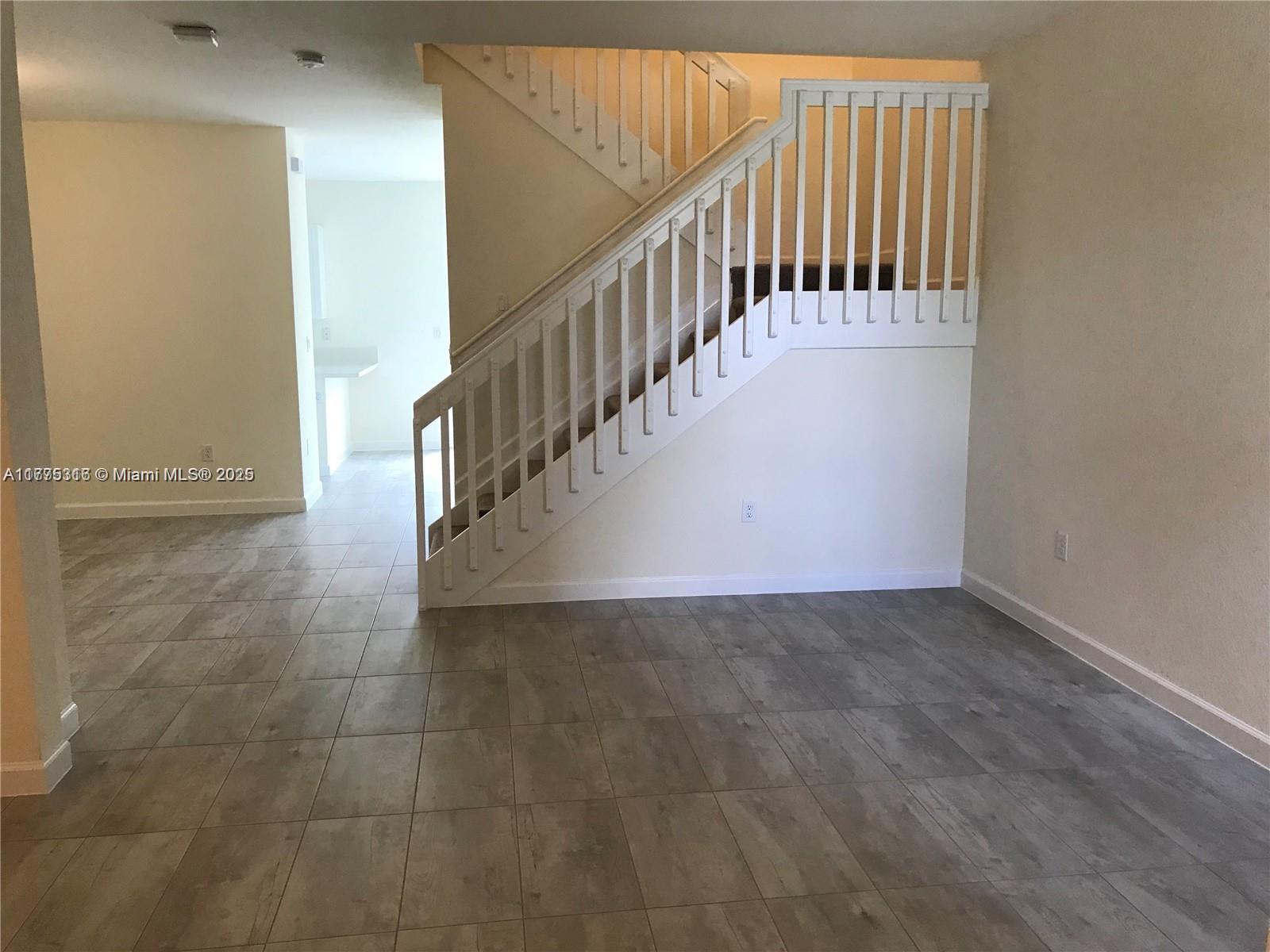 BRETON PARK AT DAVIE - Residential