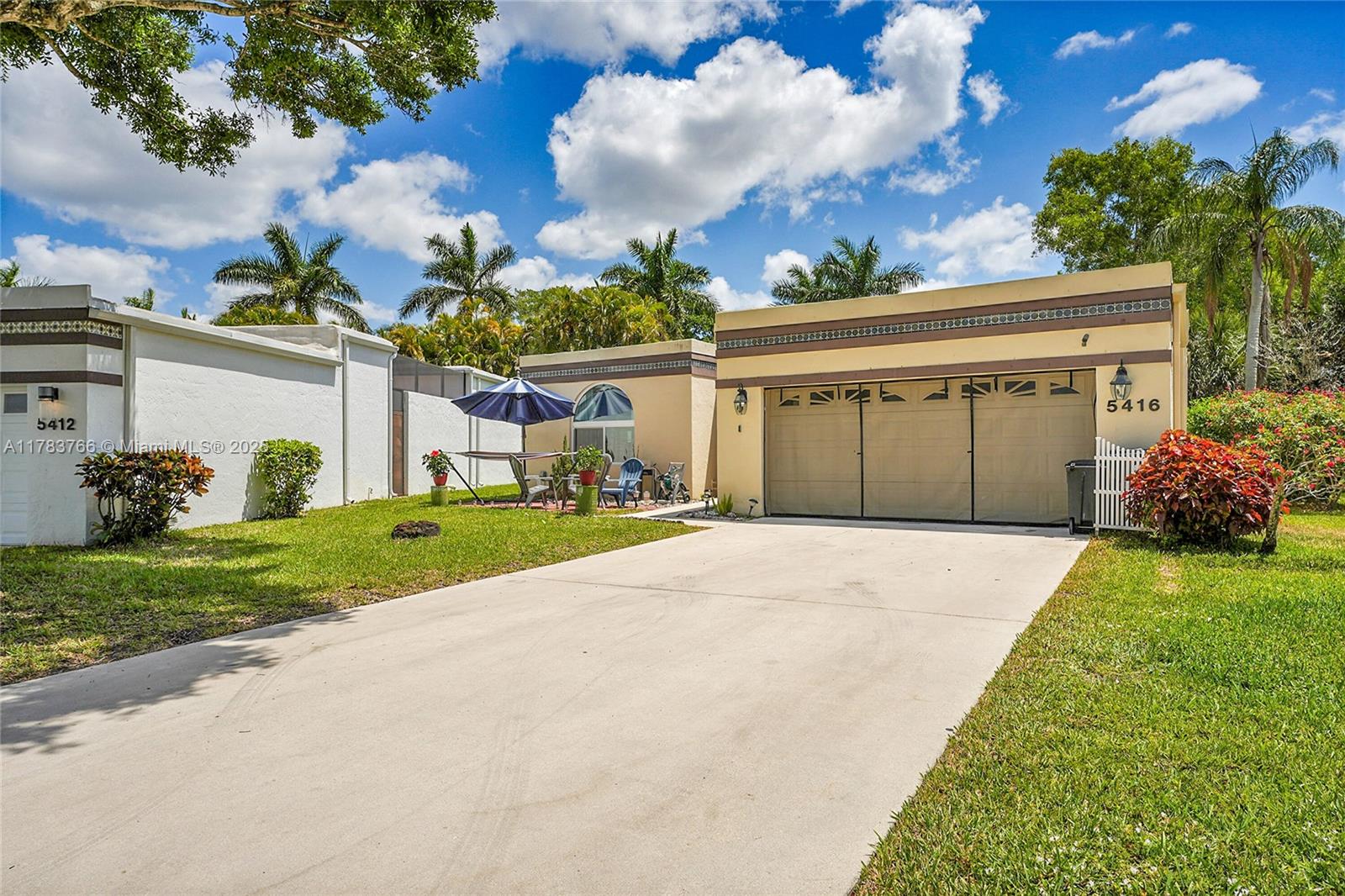 5416 San Roma Cir