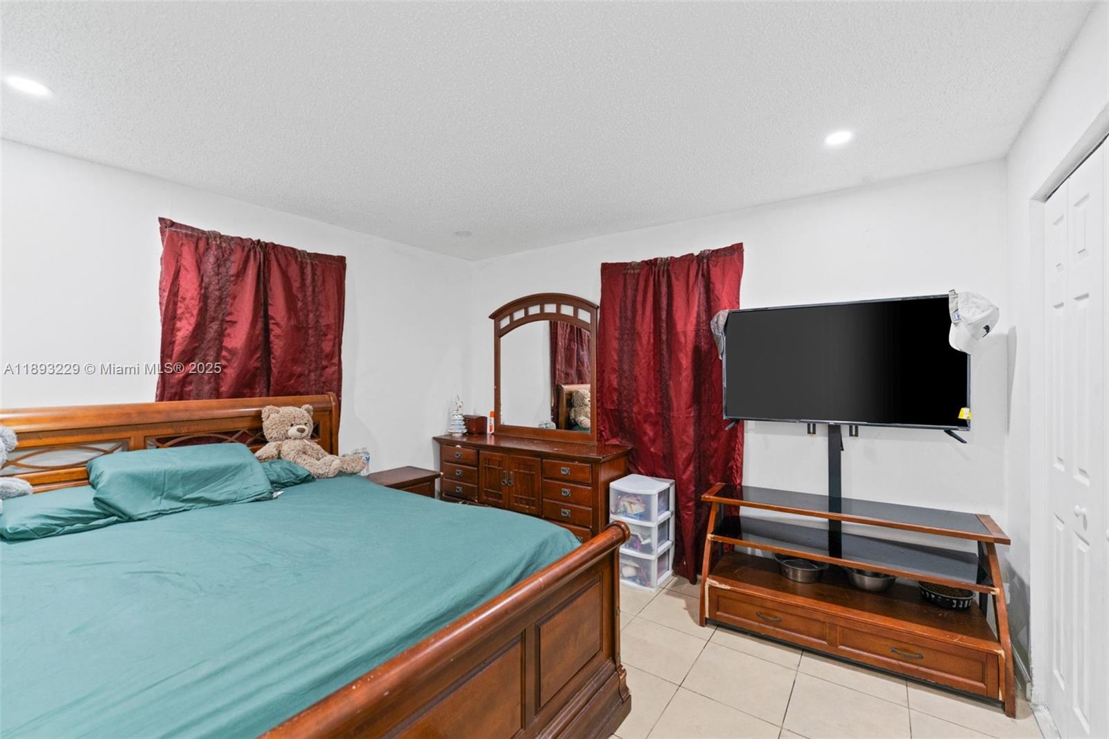TAMARIND PARK - Residential Lease