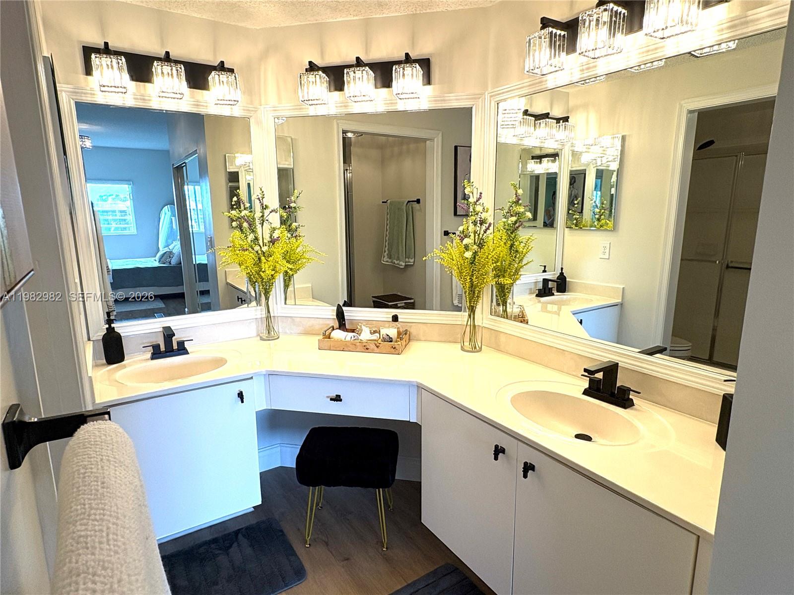 SOUTHAMPTON CONDOMINIUM - Residential