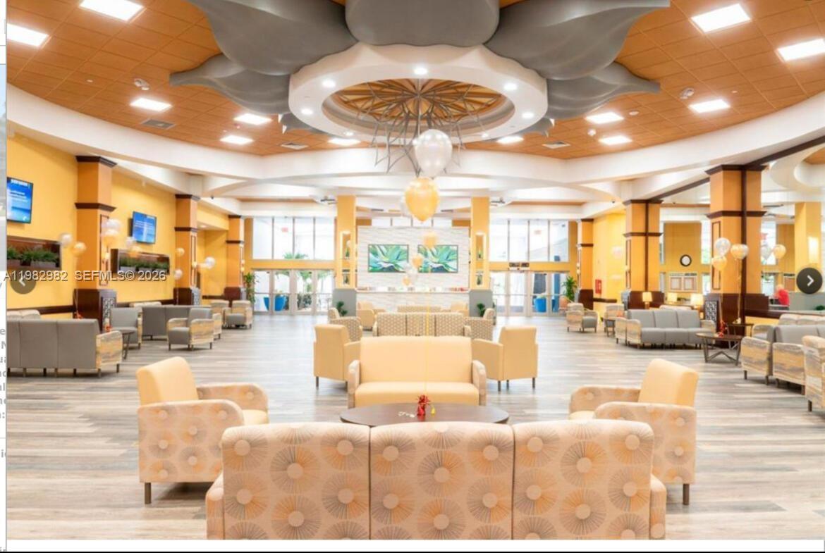 SOUTHAMPTON CONDOMINIUM - Residential