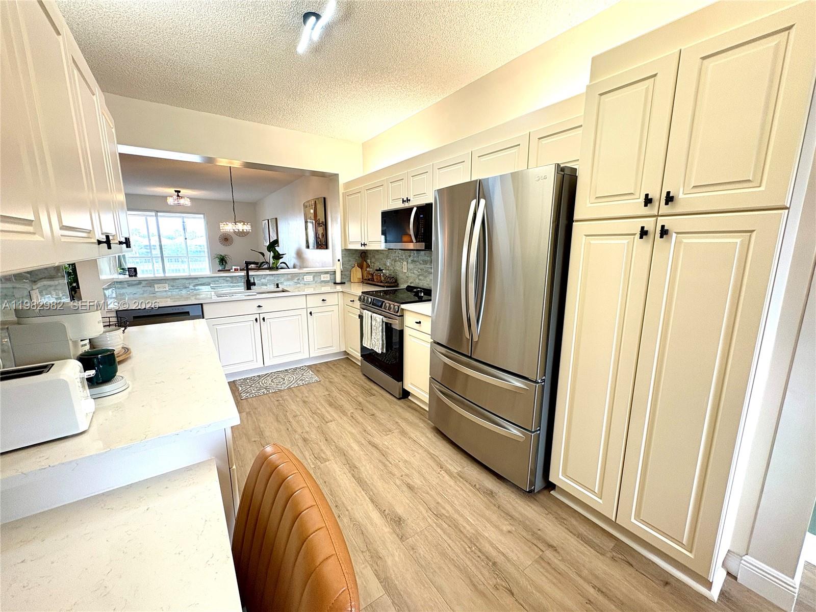 SOUTHAMPTON CONDOMINIUM - Residential