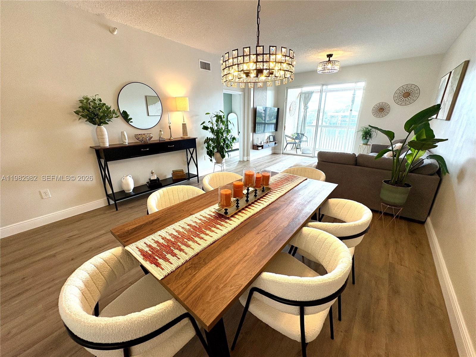 SOUTHAMPTON CONDOMINIUM - Residential