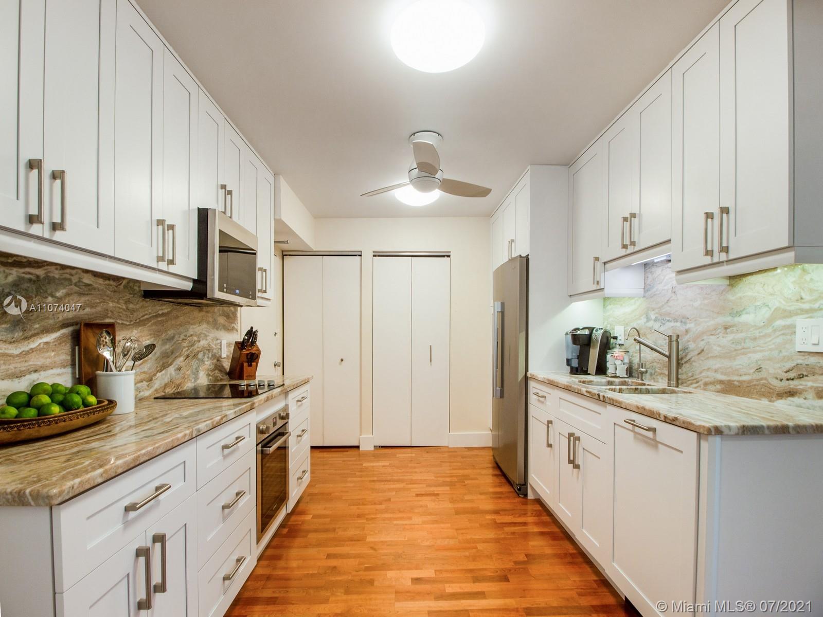 TOWERS OF KEY BISCAYNE CO - Residential