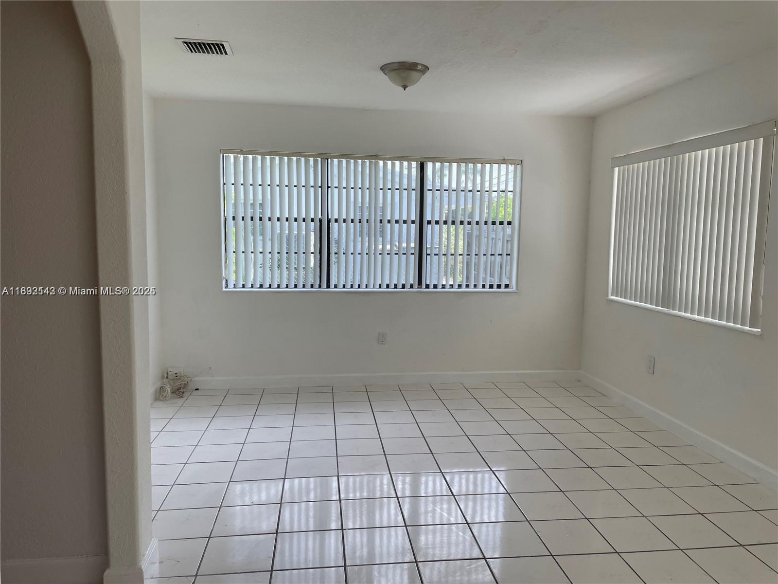 DIXIE ESTATES AMENDED - Residential Lease