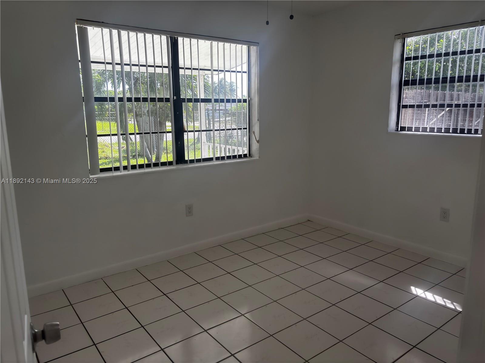 DIXIE ESTATES AMENDED - Residential Lease