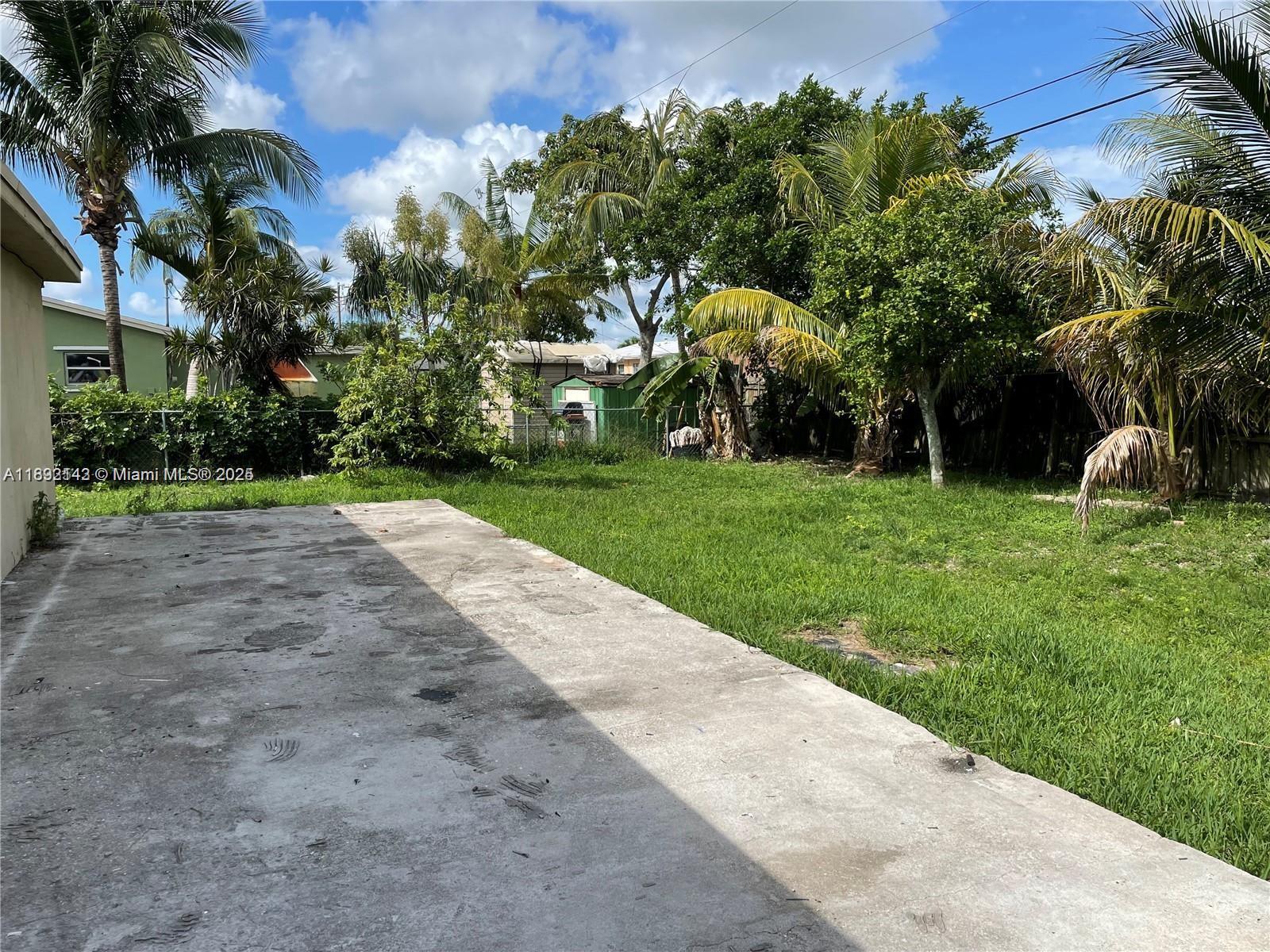 DIXIE ESTATES AMENDED - Residential Lease